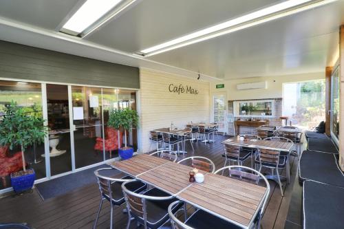 Prom Country Lodge in Foster