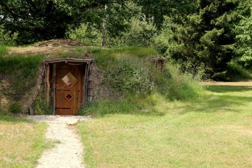 Le Nid Dans Les Bruyères