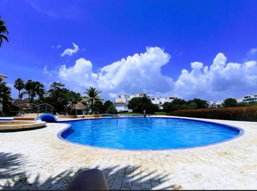 Condominio Campestre Laguna Club Cartagena in Punta de Canoa
