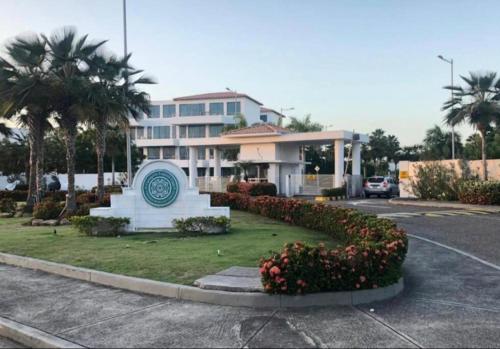 Condominio Campestre Laguna Club Cartagena in Punta de Canoa