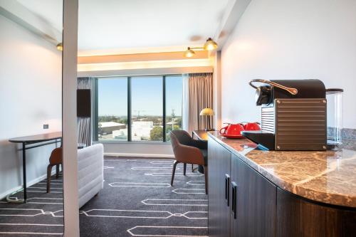 Vista, Crowne Plaza Sydney Airport By IHG in Sydney