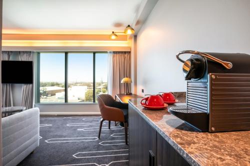 Crowne Plaza Sydney Airport By IHG - image 10