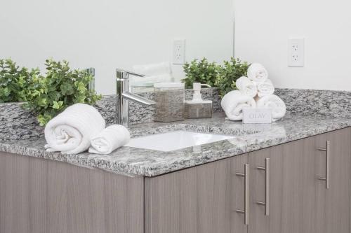 Luxury Studio Apartment in Downtown Doral detail