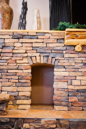 Inn at the Canyons - image 3