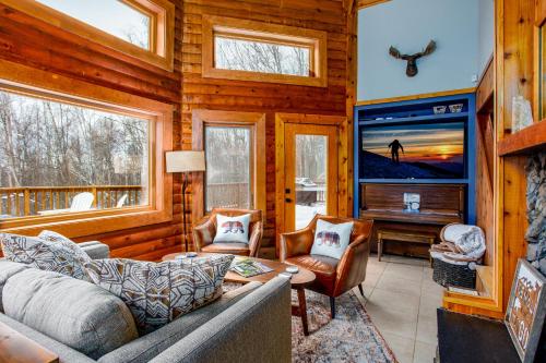 Queens Birch Lodge - Eagle River