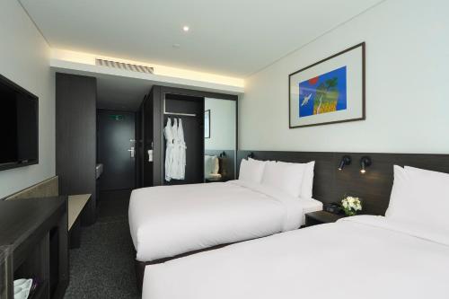 Nine Tree Premier Hotel Insadong Myeongdong