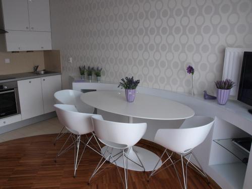 One-Bedroom Apartment room in Apartament Lawendowy