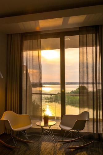 Twin Room with Balcony and Lake View