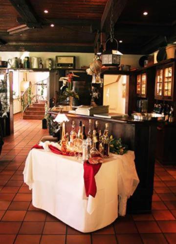 Ételek és italok, Hotel Gasthof am Selteltor in Wiesensteig