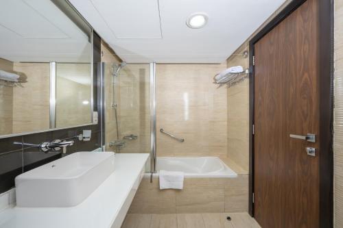 Pearl Swiss Hotel, Dubai (photo 4)