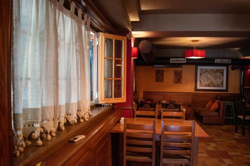 โรงแรมเอปิดามี (Hotek Epidami) in คาชาร์