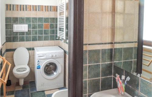 Bathroom, Nice home in Cansano with 3 Bedrooms in Cansano