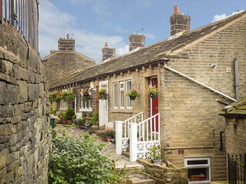 Ginnel Corner - image 5