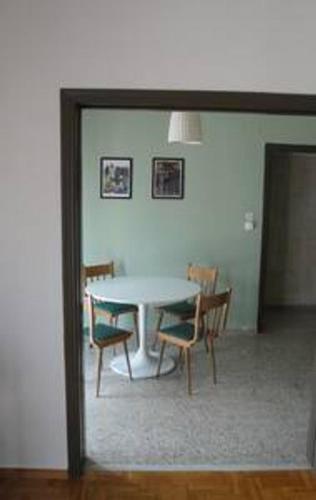 Illisia Roof Apartment, Athens (photo 9)