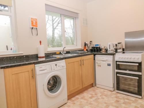 Orchard End - image 9