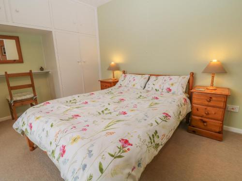 Orchard End - image 4
