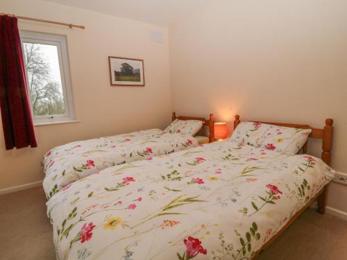 Orchard End - image 3