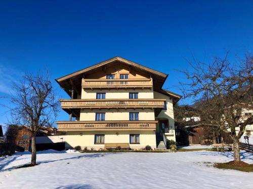  Apartment Rosalie - FGZ181 by Interhome, Pension in Hart im Zillertal