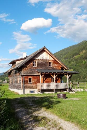 Chalet Steiners Blockhütte - STS220 by Interhome