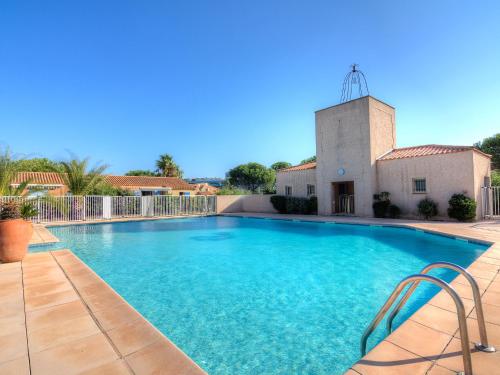 Holiday Home Les Marines du Roussillon by Interhome