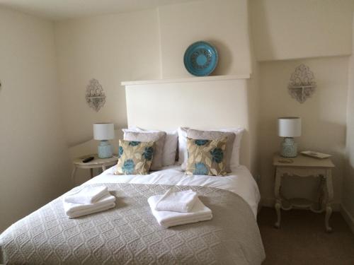 King William IV - Accommodation - Camerton