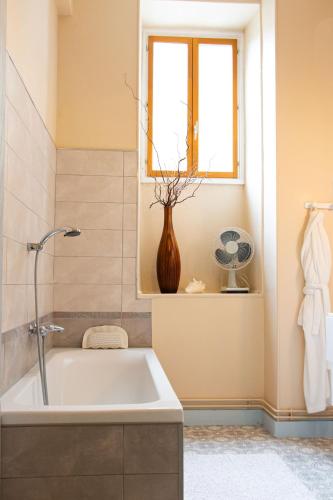 La Suite Venise de L''Escapade Place Voltaire chambre d'hôte Accolay