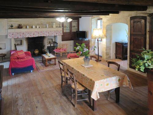 Holiday Home Le Mas de Serre by Interhome in Меркус