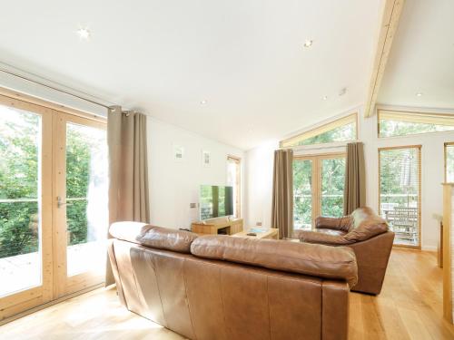 3 Streamside Looe - image 6