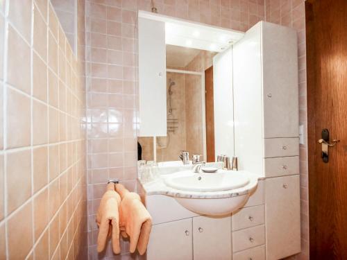 Apartment Casa Hubertus by Interhome