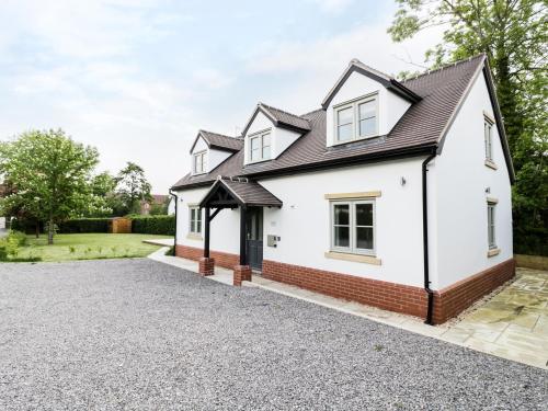 Appletree Cottage - image 7