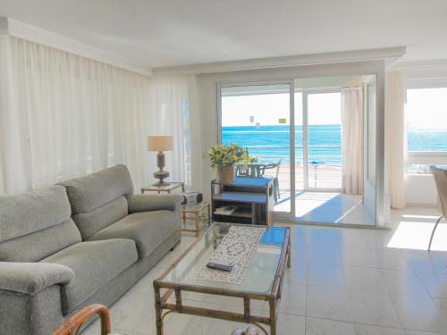 Apartment Turia Playa by Interhome in بينيدورم-كوستا بلانكا