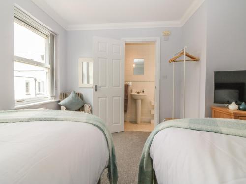 7 The Retreat Paignton - image 9