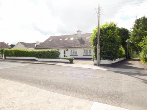 Kiltartan House 2B Ballina - image 14