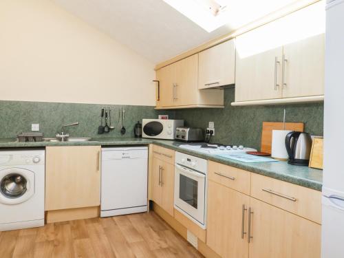 Heron Cottage Norwich - image 9