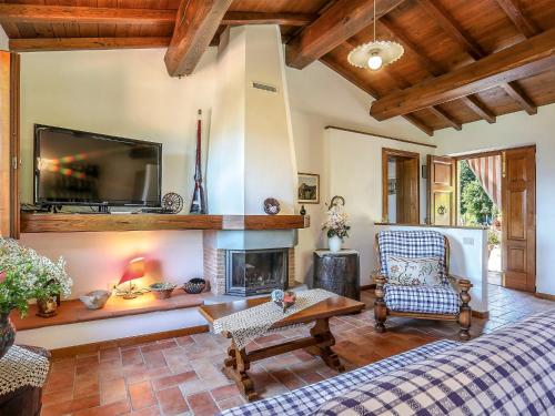 Apartment Le Bore-1 by Interhome in Molazzana
