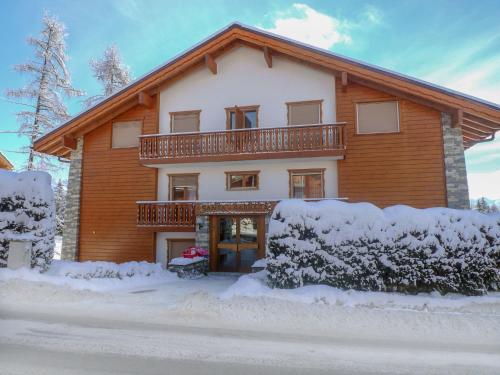  Apartment Santa Barbara by Interhome, Pension in Crans-Montana