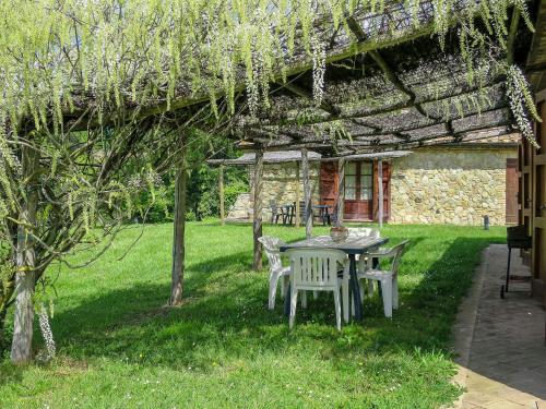  Holiday Home Glicine by Interhome in Canneto