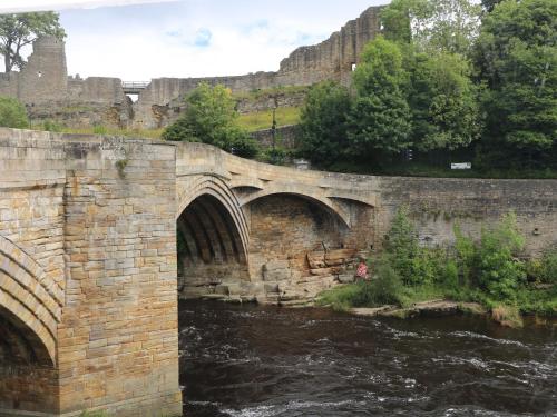 2 Riverside Barnard Castle - image 10