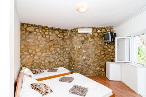 Guest House Daniela - image 11