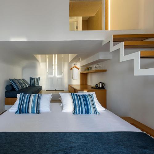 Muses Cycladic Suites in Santorini