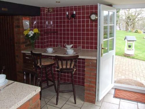 Severn Bank Lodge - image 8