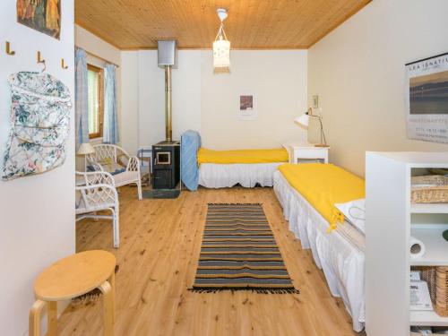 Holiday Home Metsä-iivari by Interhome