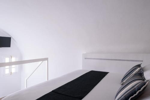 Muses Cycladic Suites - image 10
