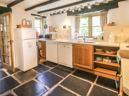 Meadow Lea Liskeard - image 9