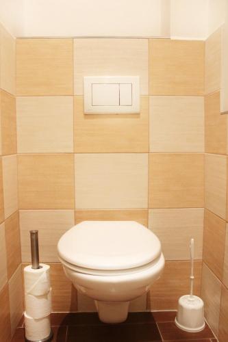 Modern Apartment Ve Smečkách 28 - image 8
