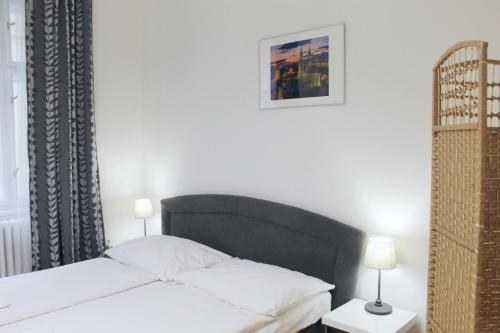 Modern apartment Michalska 6 - image 14