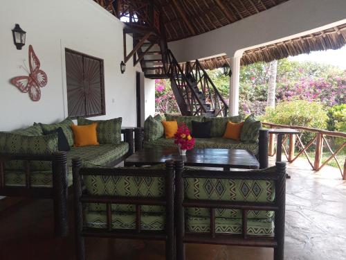 balkon/terasa, Queen K Cottages Watamu At Chrystal Homes in Watamu