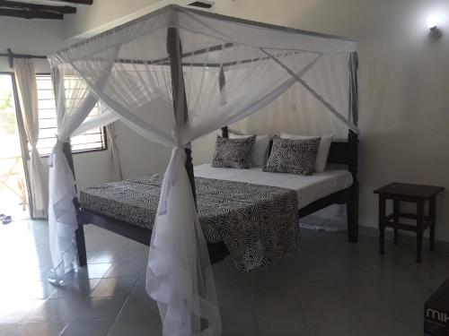 Queen K Cottages Watamu At Chrystal Homes in Watamu