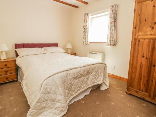 Chestnut Cottage York - image 9