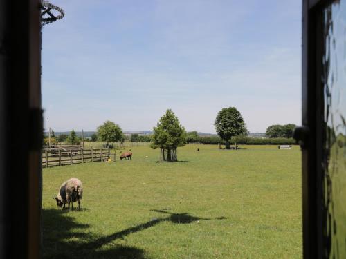 Chestnut Cottage in Edstone